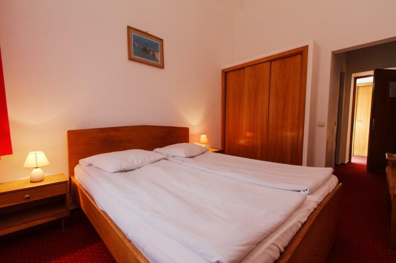 Hotel Teilor Caciulata Εξωτερικό φωτογραφία